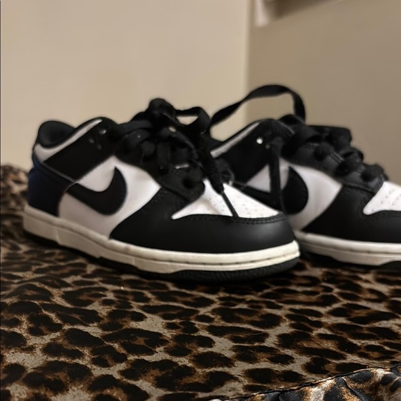 Nike Black and White Dunks - Picture 1 of 1